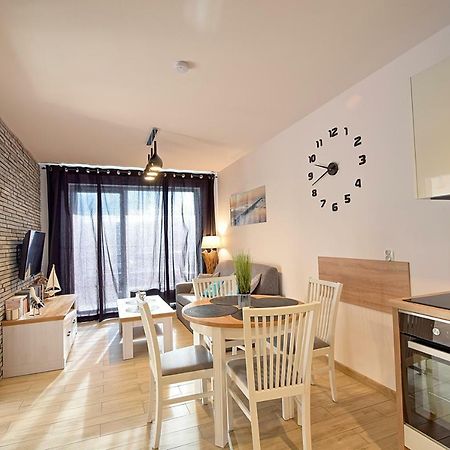 Apartament Oliwka Z Prywatnym Miejscem Postojowym 코워브제크 외부 사진