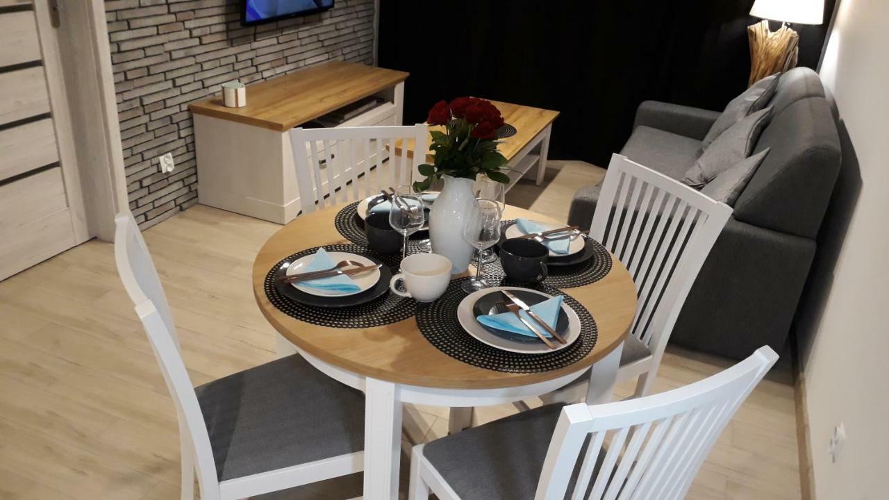 Apartament Oliwka Z Prywatnym Miejscem Postojowym 코워브제크 외부 사진