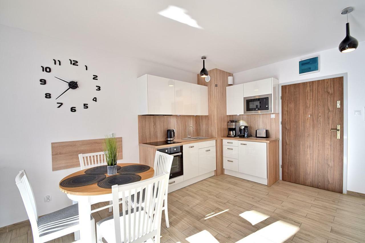Apartament Oliwka Z Prywatnym Miejscem Postojowym 코워브제크 외부 사진